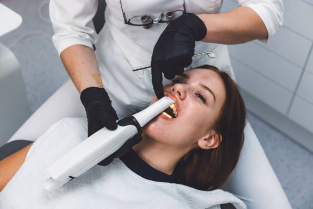Best Emergency Tooth Extraction in Bloomington, IL